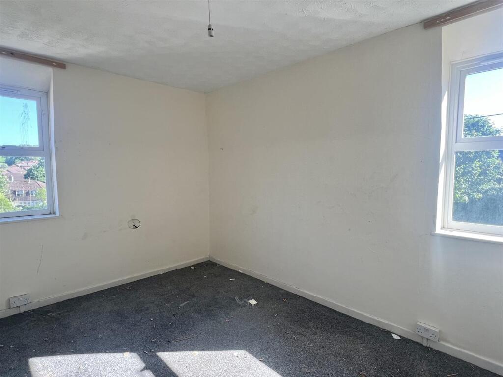 Bedroom: