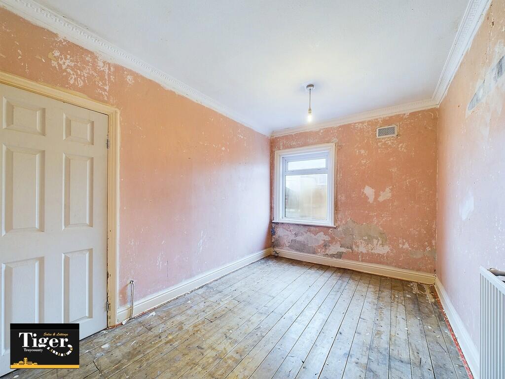 CAM02176G0-PR0468...