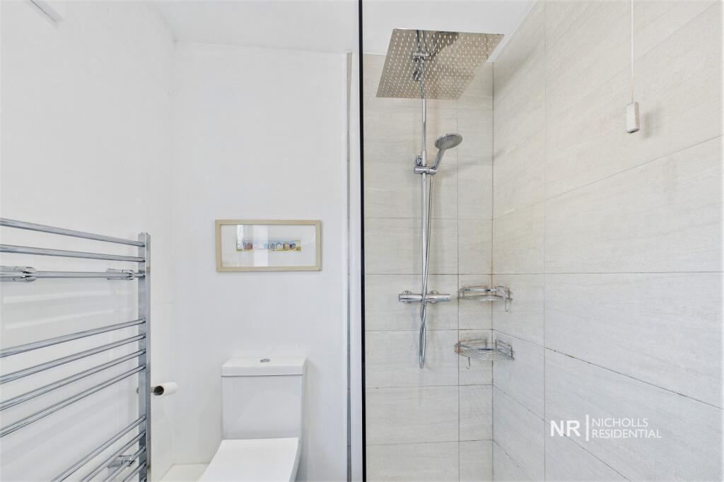 Bathroom Extra Photo