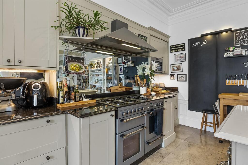 Kitchen/Breakfast Room 3