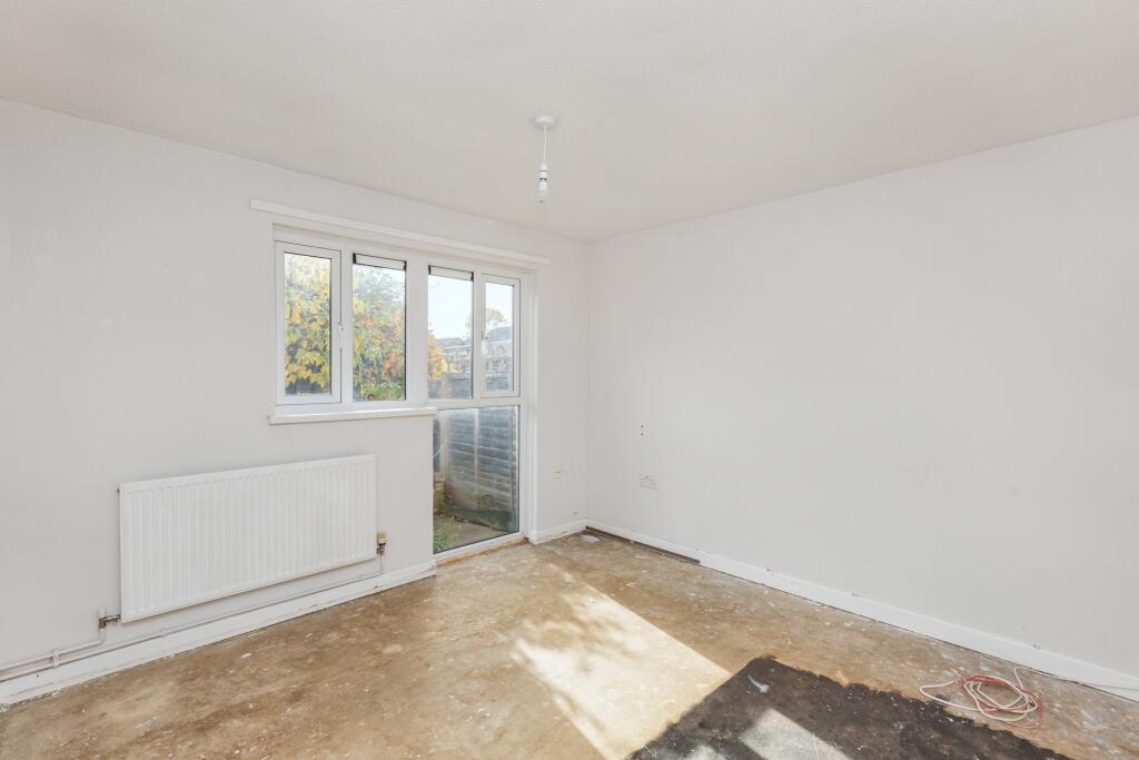 6 Browney Path, Bedford, Bedfordshire, MK41 7XH