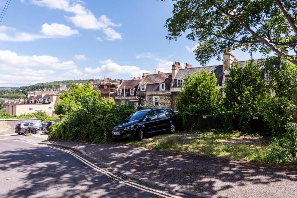 Flat 5, 9 Walcot Parade, Bath BA1 5NF-4.jpg