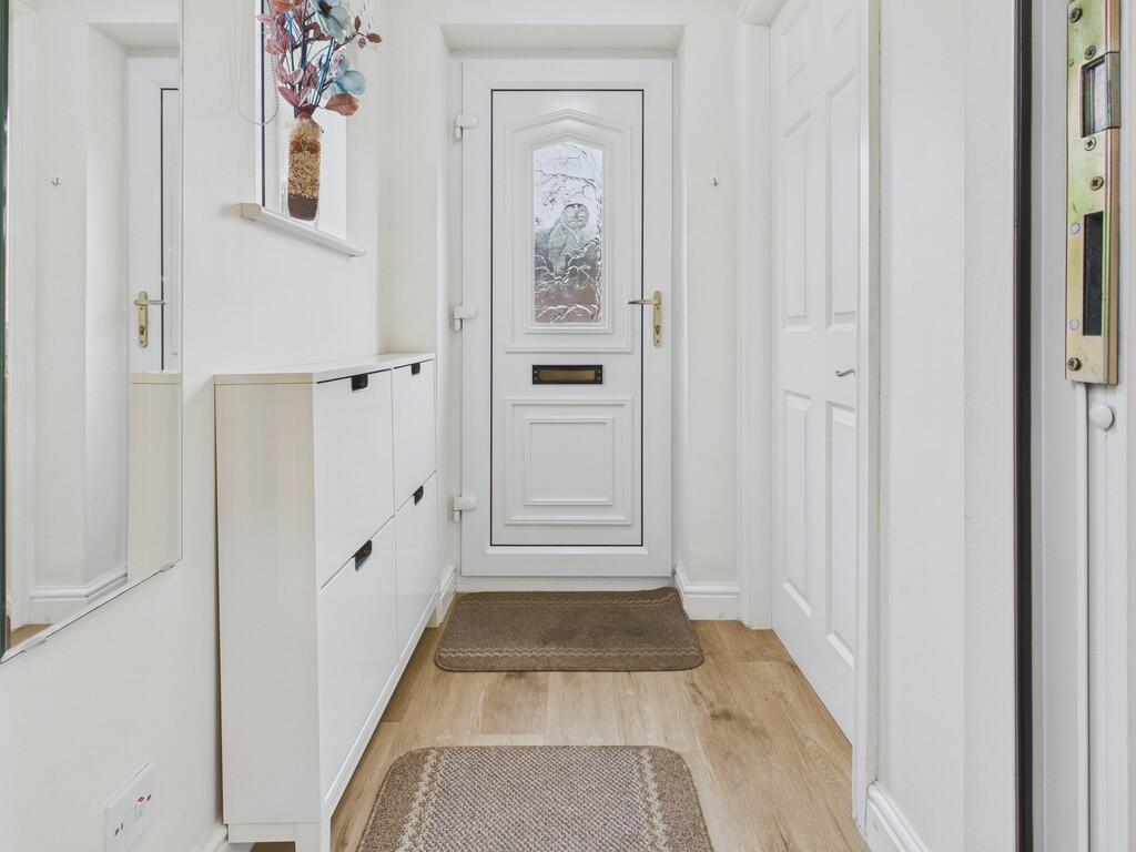 CAM04273G0-PR0194...