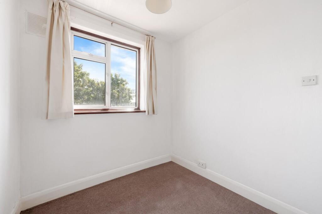 BOSCOMBE ROAD 16  (16).jpg