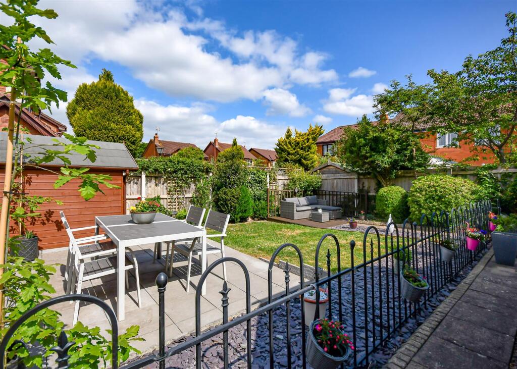 19 Penleigh Gardens-External (3).jpg