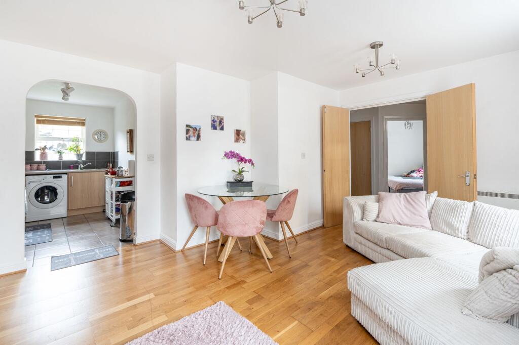 Living/Dining Area