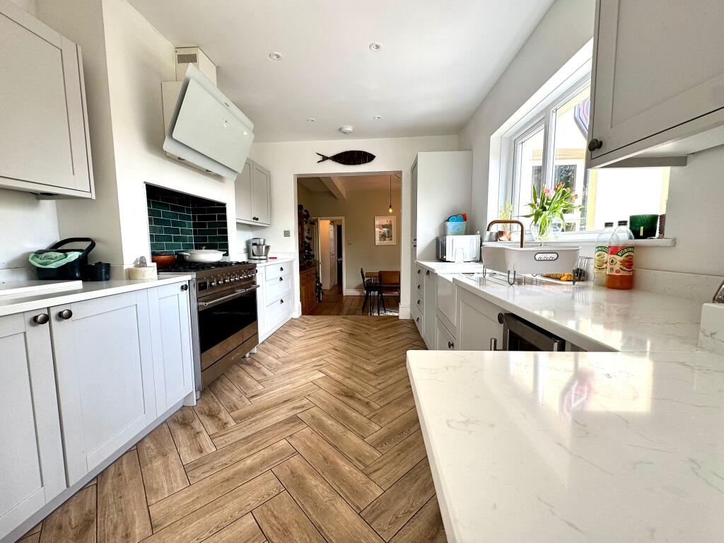 Kitchen 3