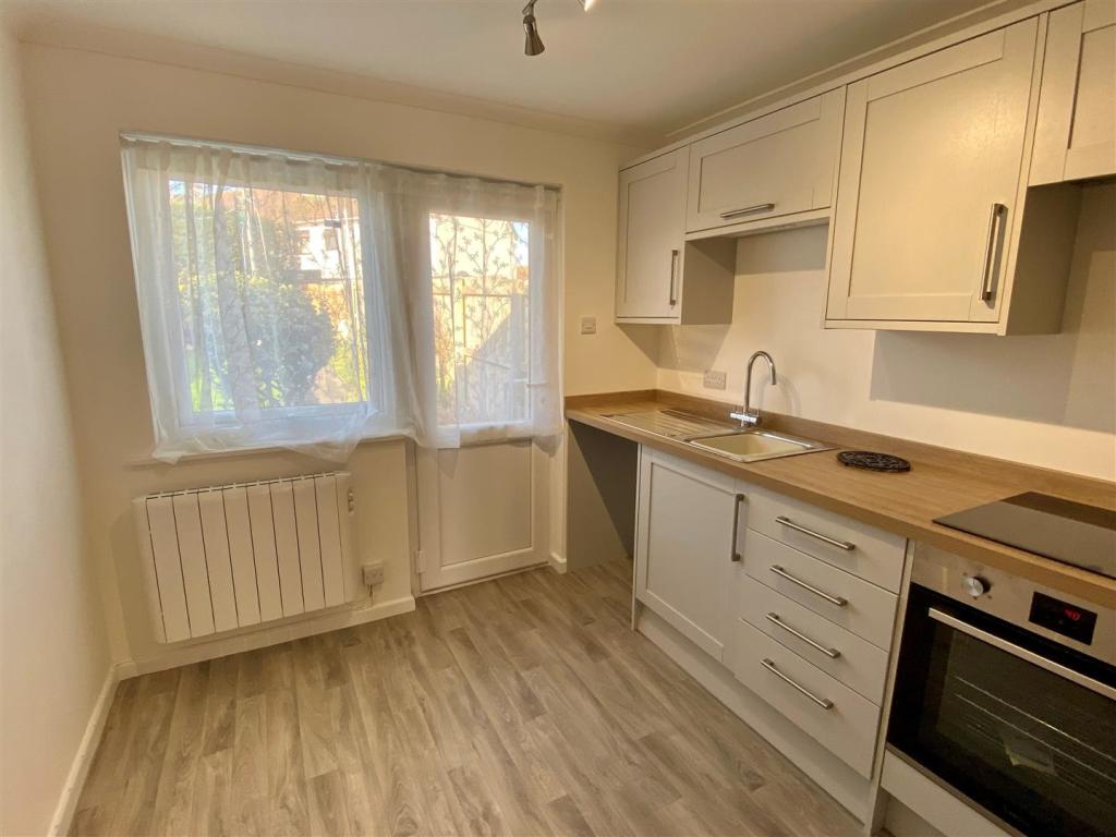 21 Higherwell Close Kitchen