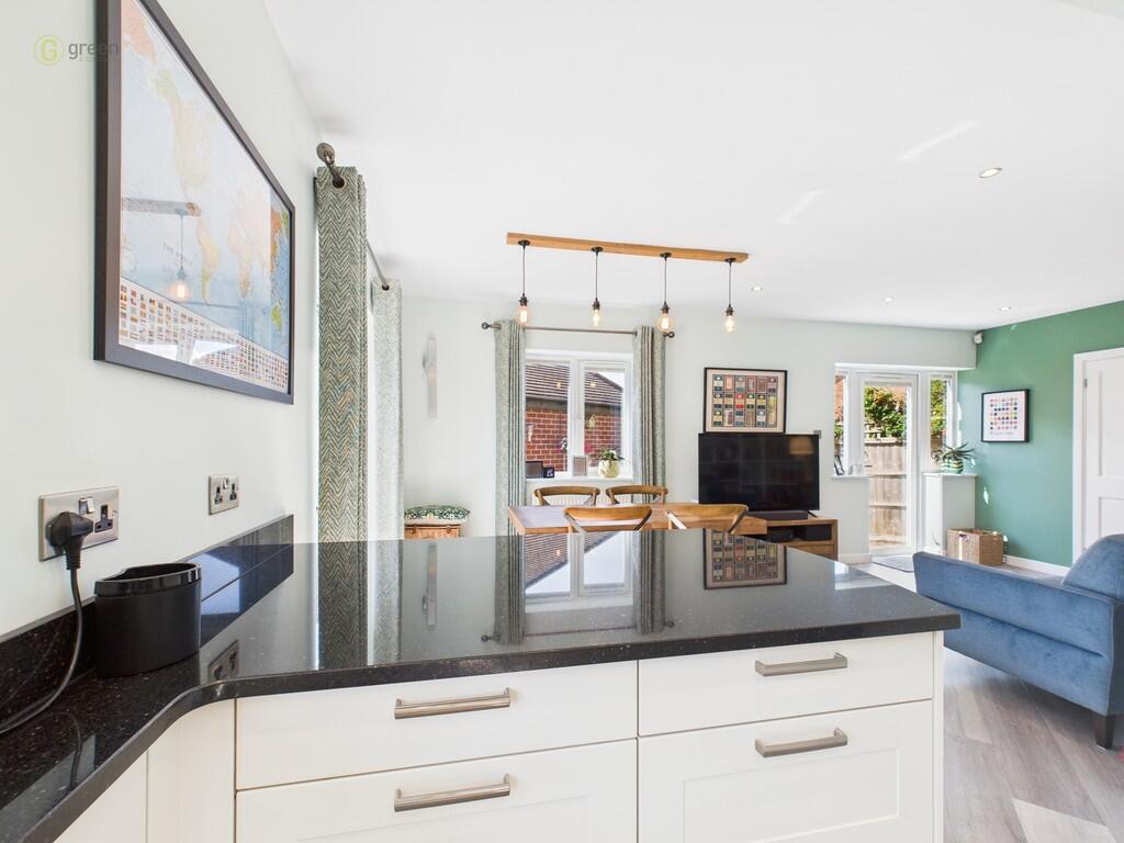 CAM03830G0-PR0206...