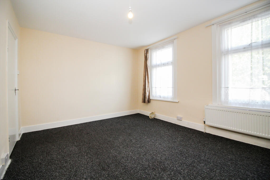 2055655__1634893001-5418-MasterBedroom1