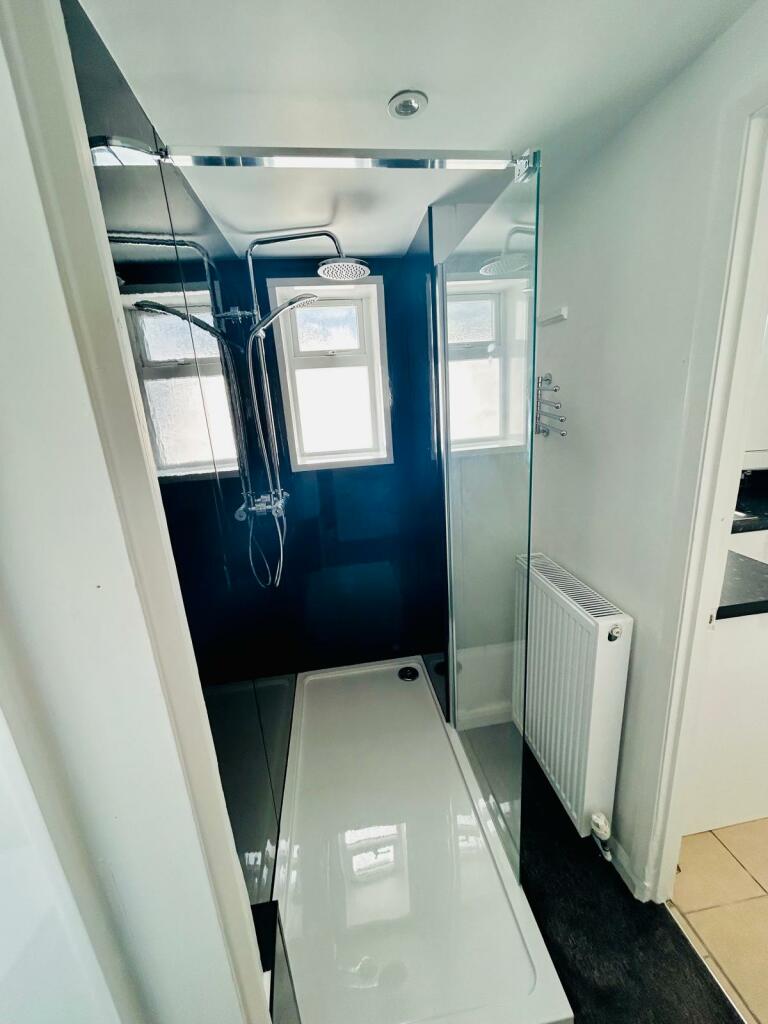 Walk in shower