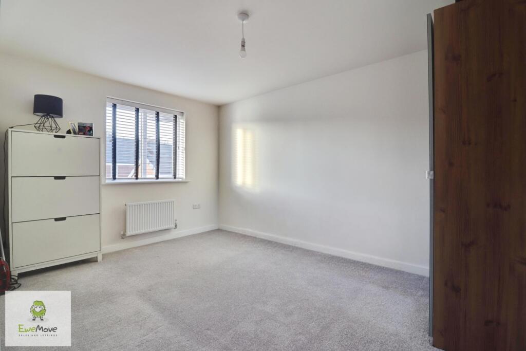 Bed 2 - EweMove Cannock