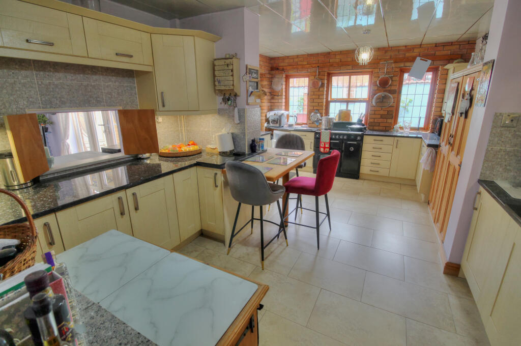 Kitchen Breakfast Room