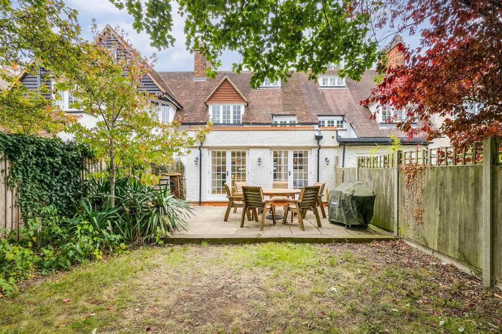 Norton Way South 357-39.jpg