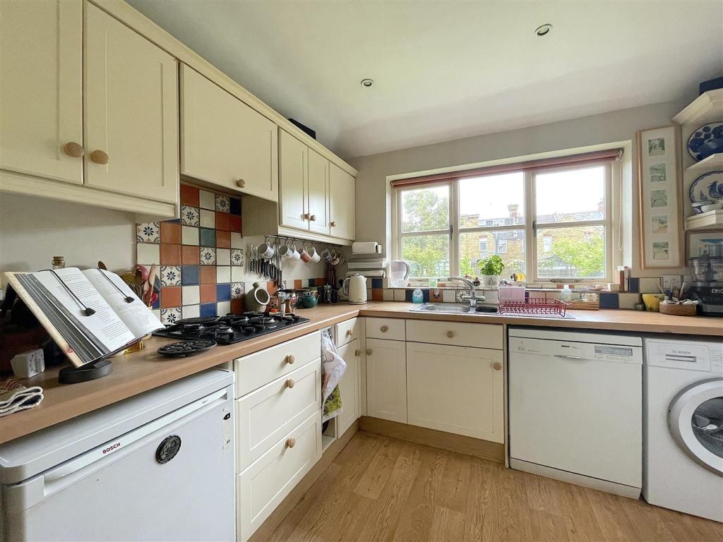 Kitchen (3).jpeg