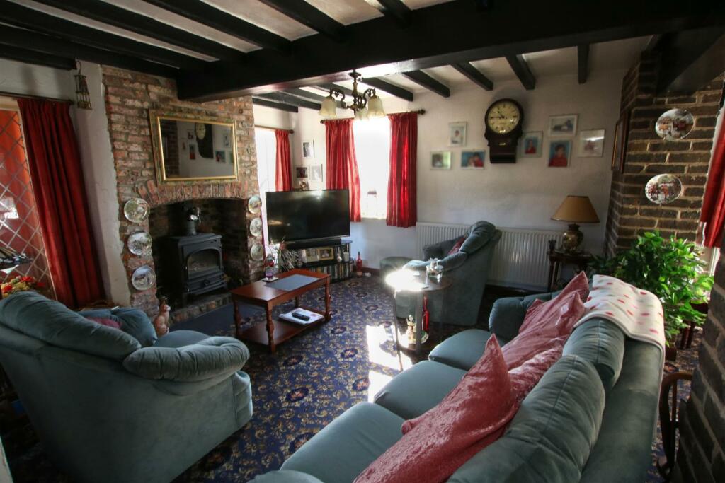 OPEN PLAN LIVING ROOM