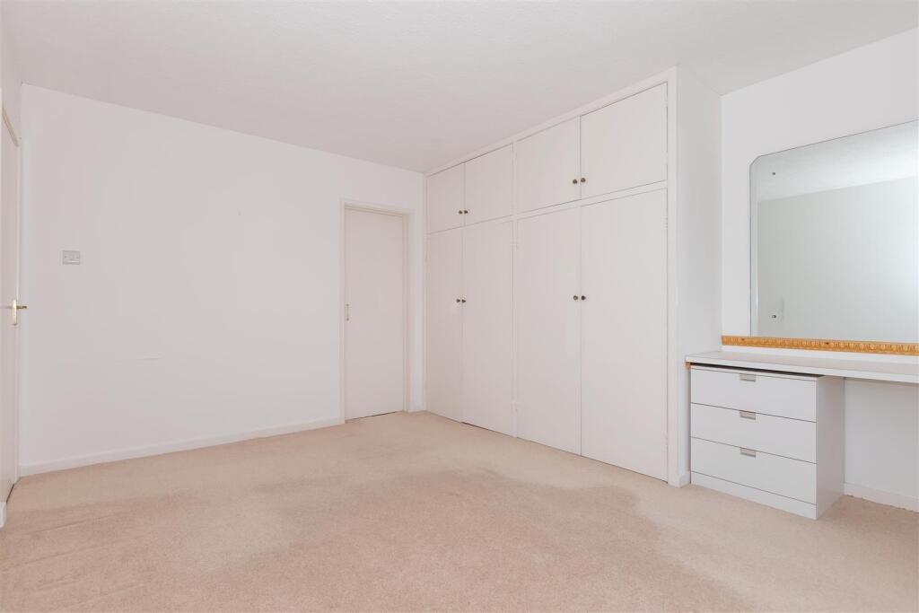 For Sale by Aspire Residential | Longlands Glade