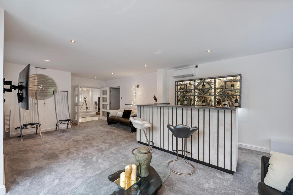 Field House_Bar-02.jpg