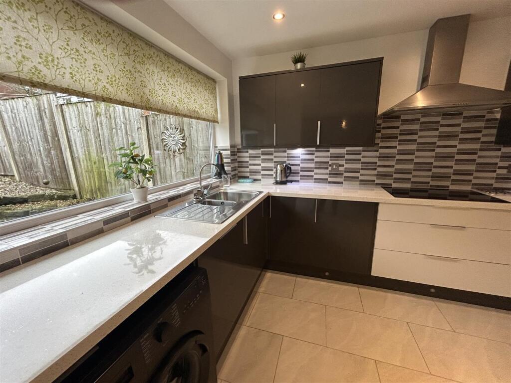 OPEN PLAN KITCHEN &amp; DINER