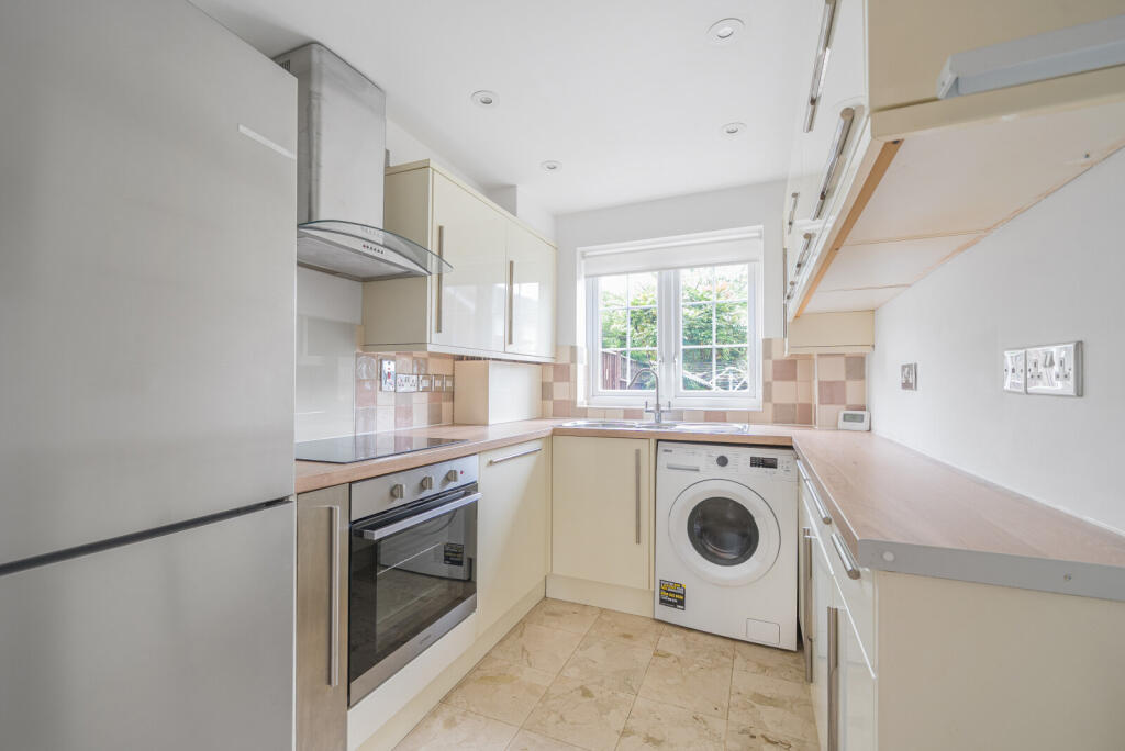 1305950-7-68494e3...