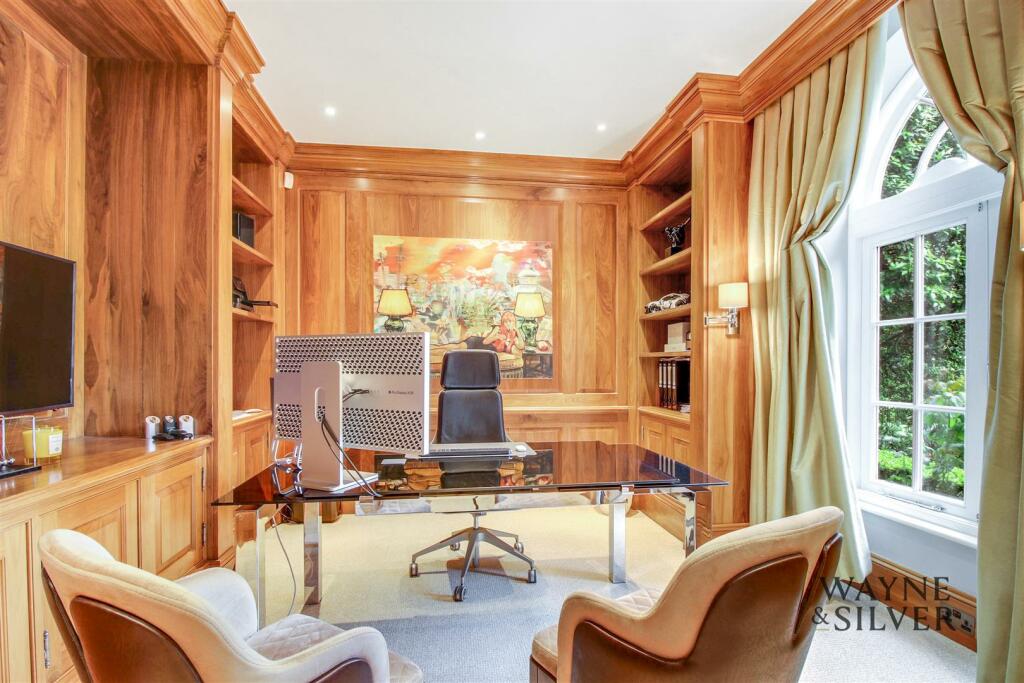 OFFICE-2.jpg