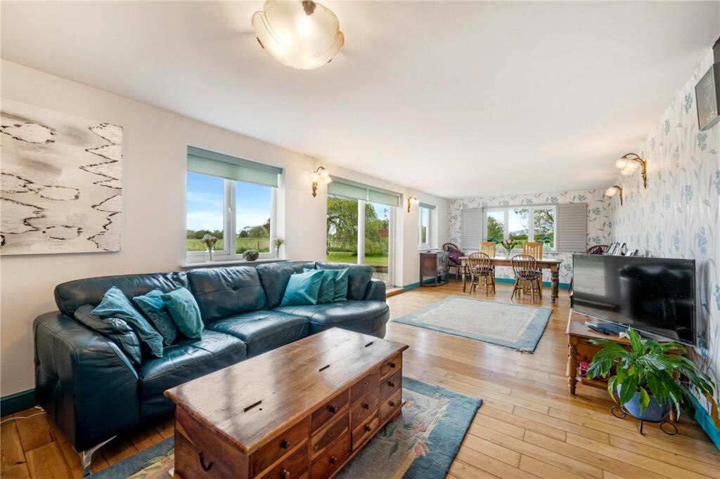 Living/Dining Room B