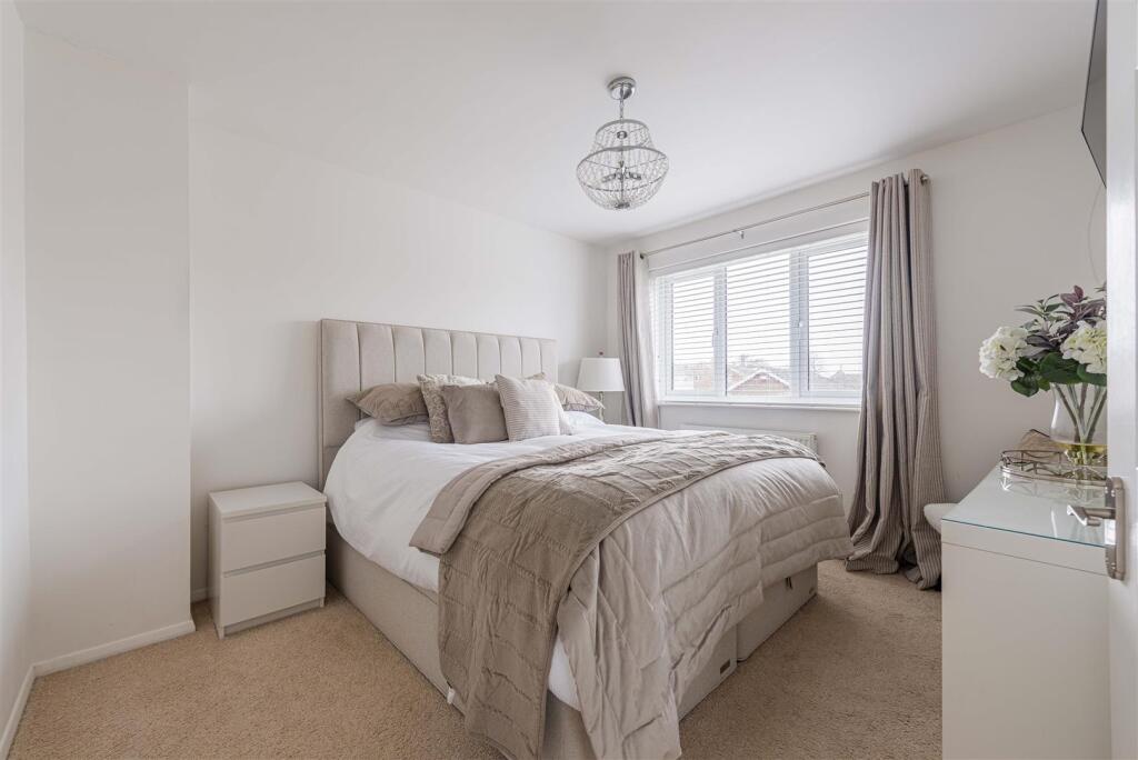 3 bedroom home for sale in Alicia Avenue Margate b