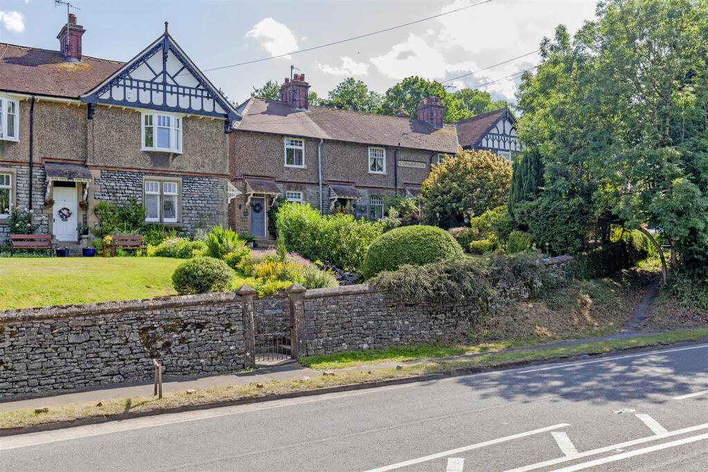 Front External-1.jpg