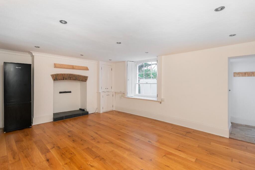 1C0ATHS - Lounge Diner D.jpg