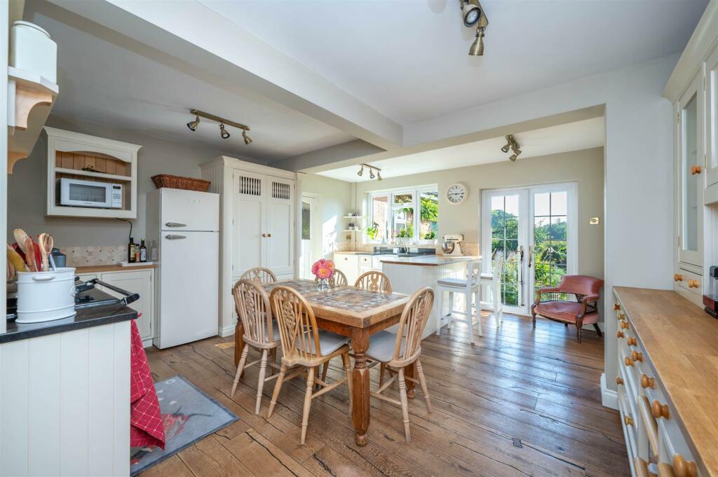 Breakfast Kitchen
