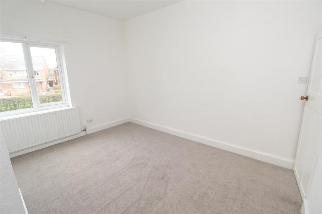 33 Leicester Road bedroom one.jpeg