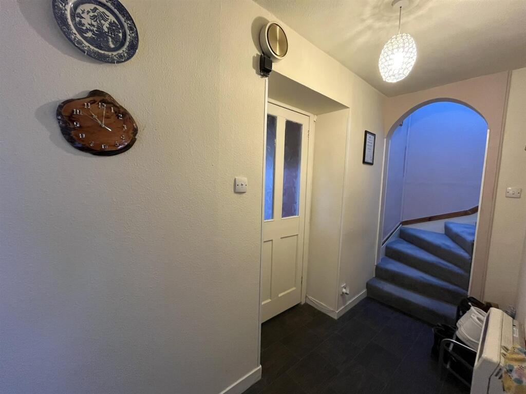 STAIRCASE &amp; LANDING