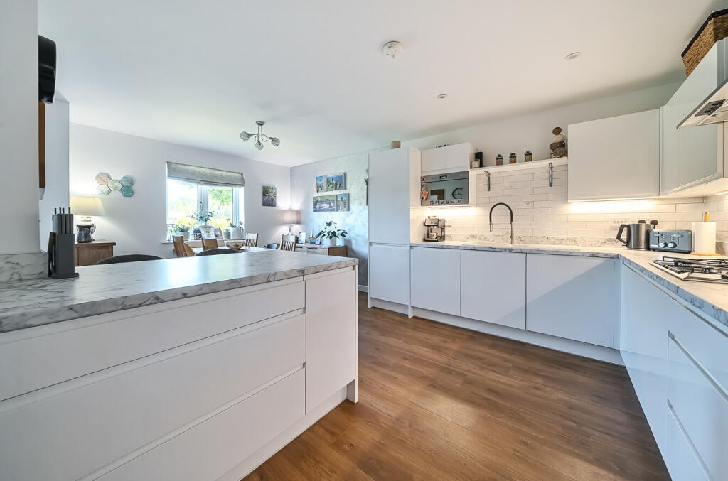 1321272-10-68778d...