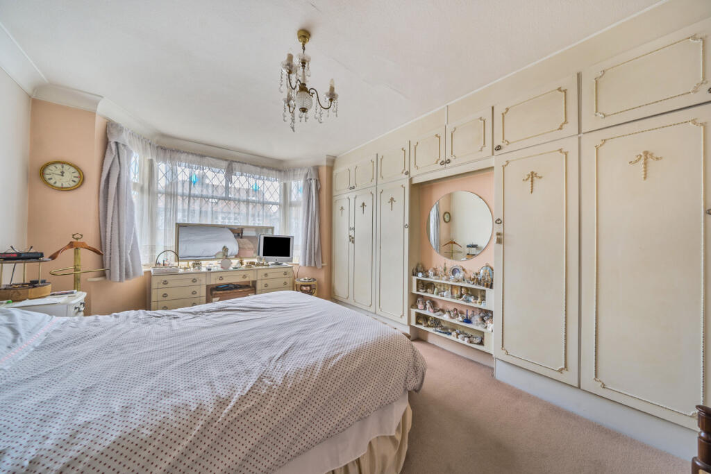 1295950-23-682b17...