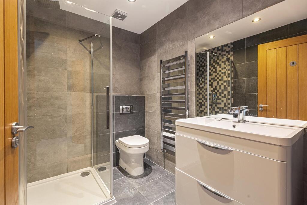 81a Hallam Grange Road, Sheffield 21_297.jpg