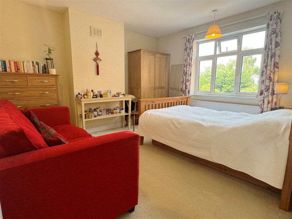 Bed 2.JPG