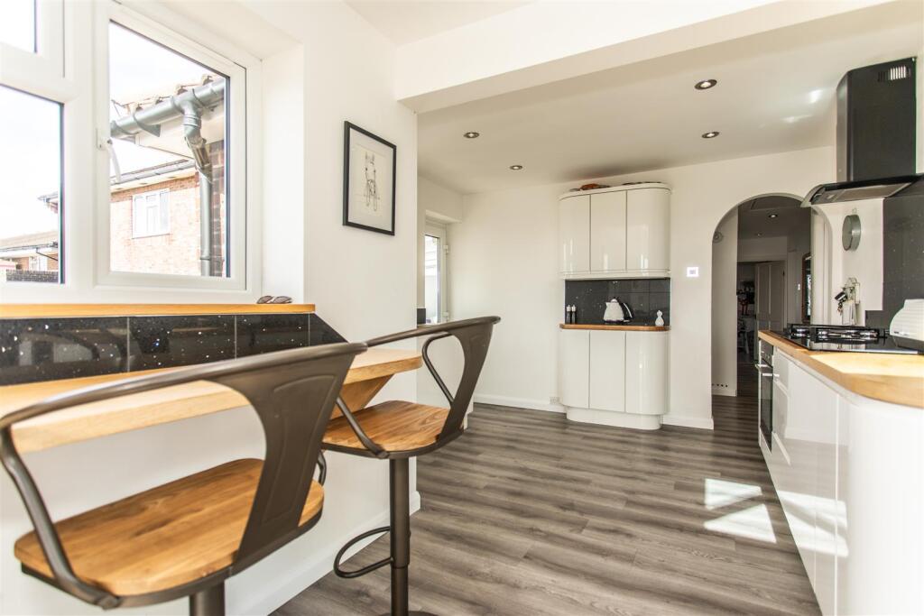 31 Claremont Road-36.jpg