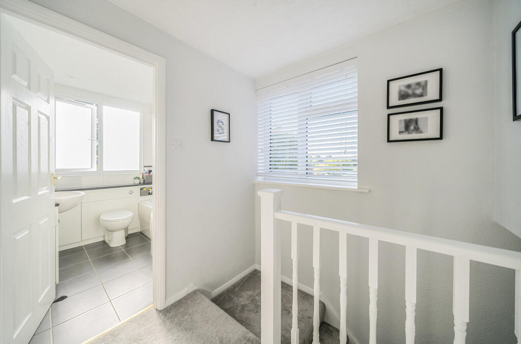 1312595-19-685303...