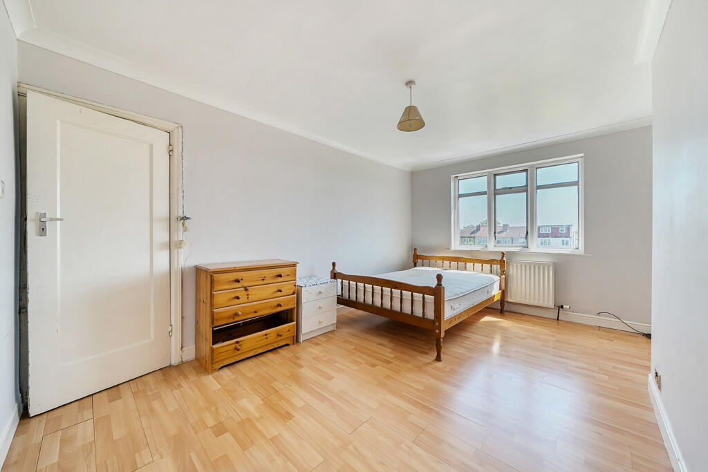 1340428-15-6899e0...