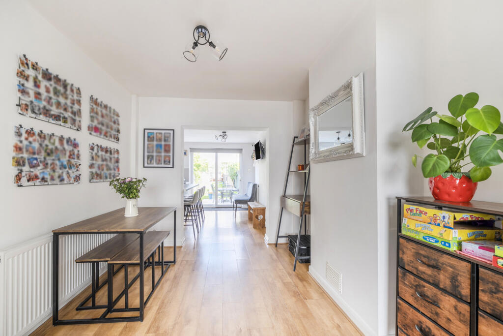 1356112-5-68c99ff...