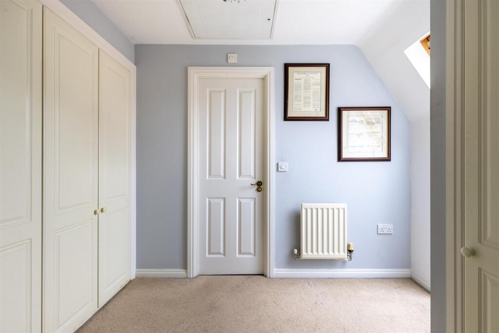 8ChestertonWay-20.jpg