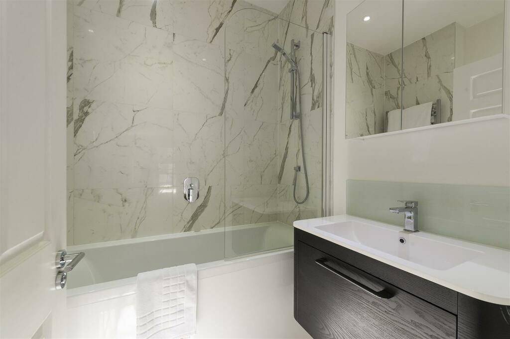 3 at 79 to 81 lexham gardens 362229 ensuite3_RGB.j