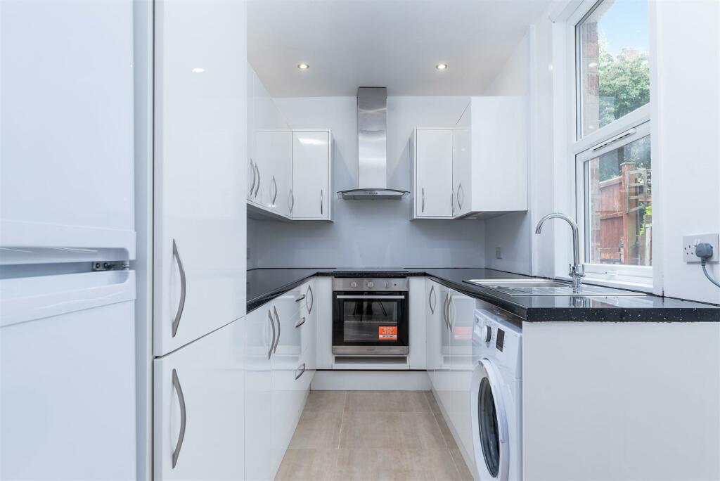 71 Central Avenue New Basford Nottingham