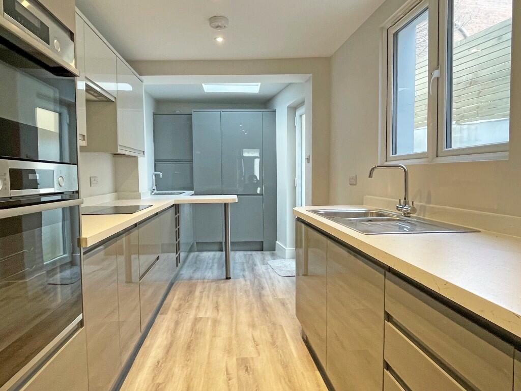 Kit/Breakfast Room