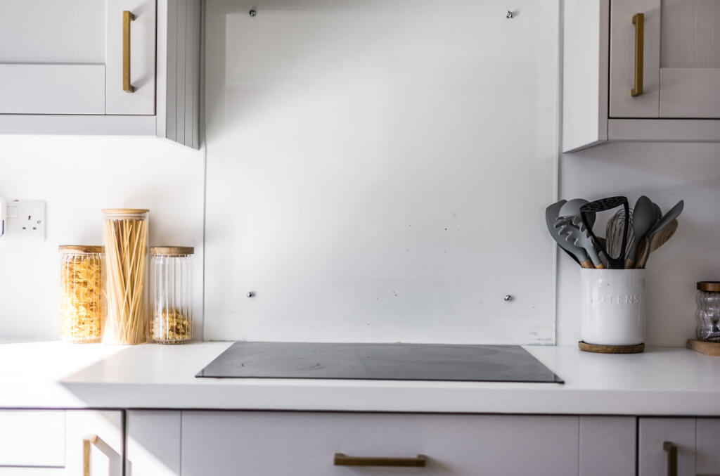 1361243-14-68dbba...