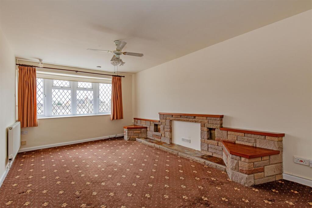 Reception Room-1.jpg