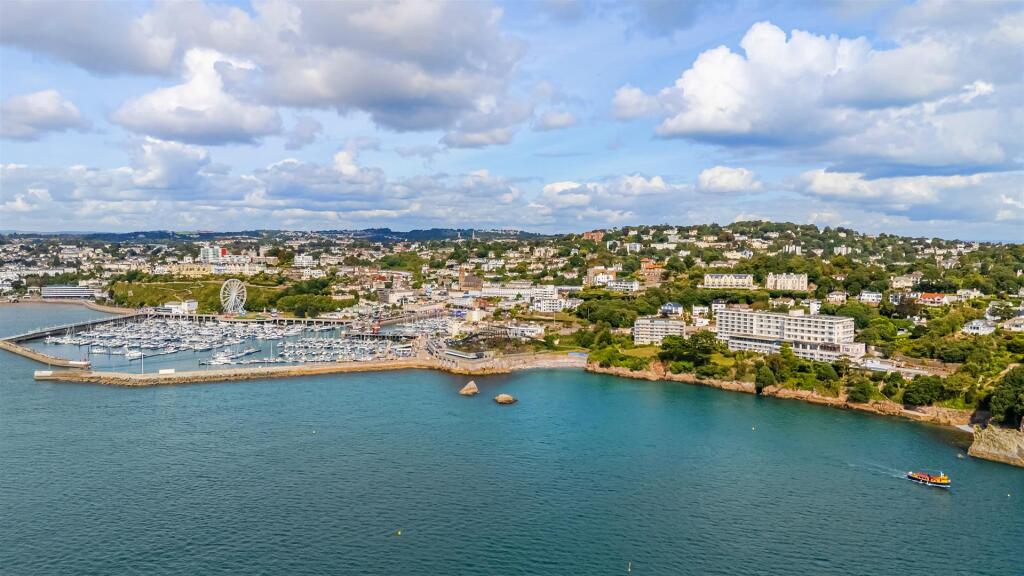 A08 - 5 Park Hall Torquay - 250905.jpg