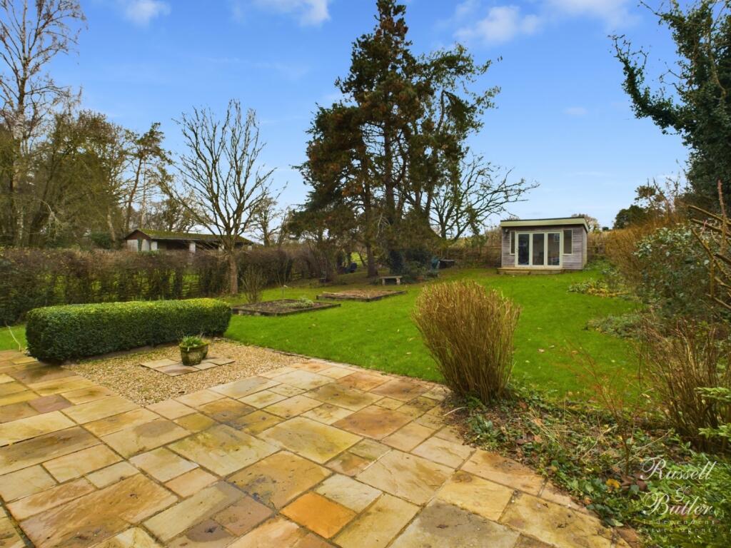 CAM02127G0-PR0228-STILL045