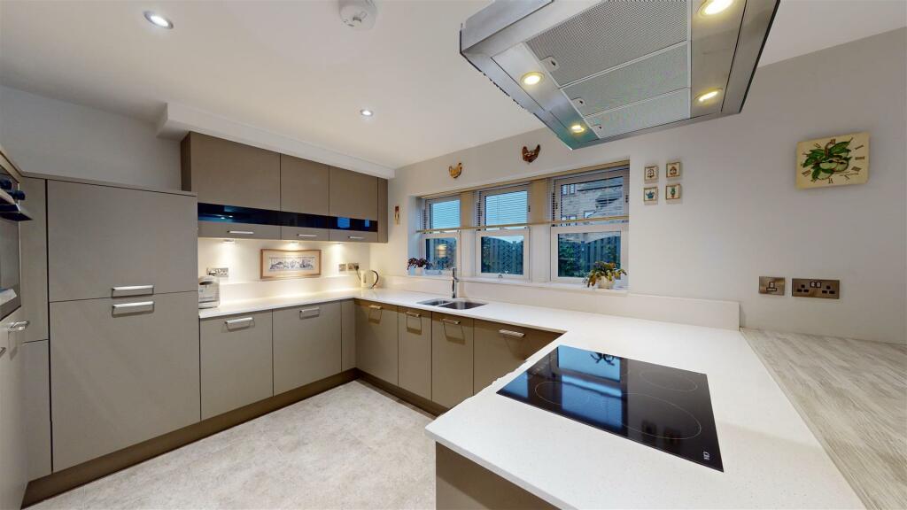 Dining Kitchen / Sitting