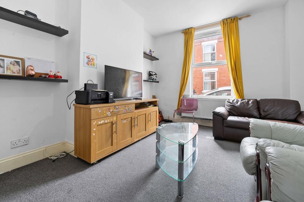 Leonard Street, C...